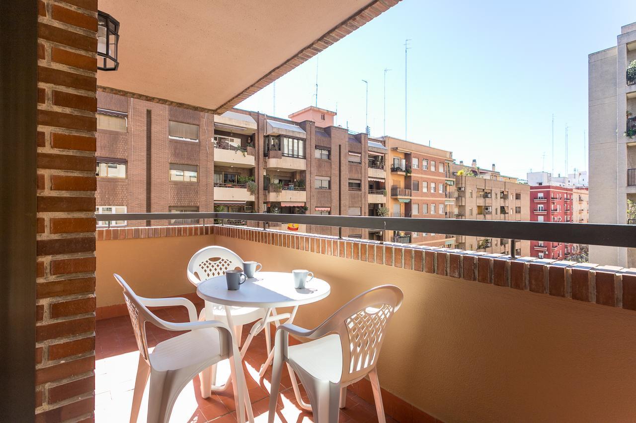 Apartup Mestalla Home Valencia Luaran gambar